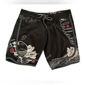 Billabong women’s board shorts swim vintage black embroidered size 7
